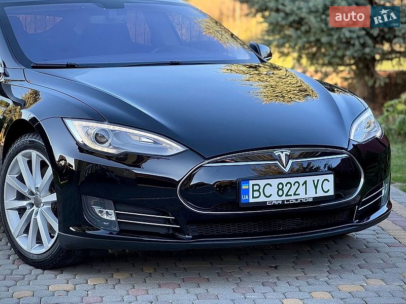Лифтбек Tesla Model S 2013 в Дрогобыче