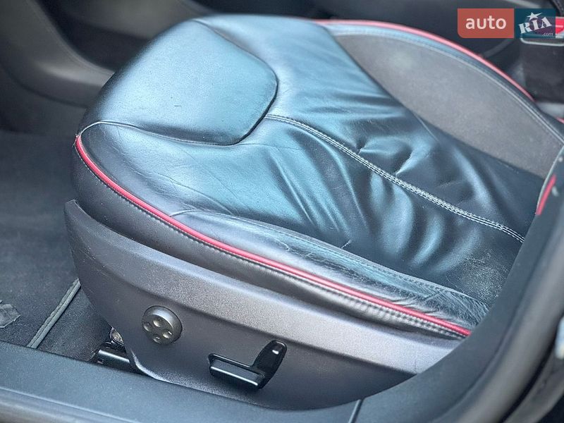 Лифтбек Tesla Model S 2013 в Дрогобыче