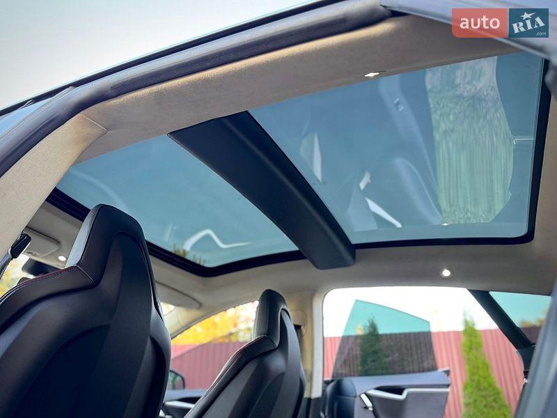 Лифтбек Tesla Model S 2013 в Дрогобыче