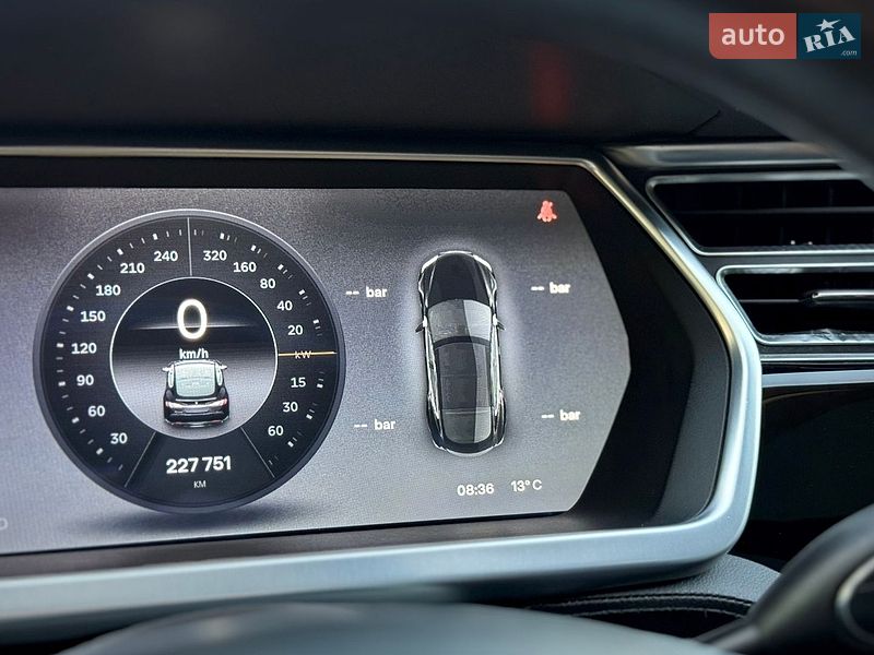 Лифтбек Tesla Model S 2013 в Дрогобыче