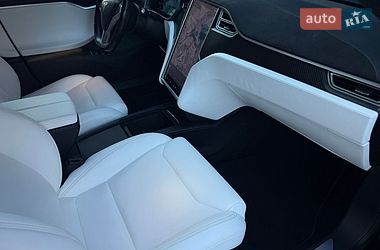 Ліфтбек Tesla Model S 2017 в Тернополі