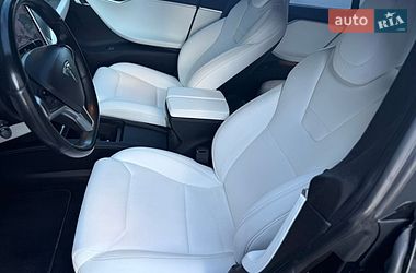 Ліфтбек Tesla Model S 2017 в Тернополі