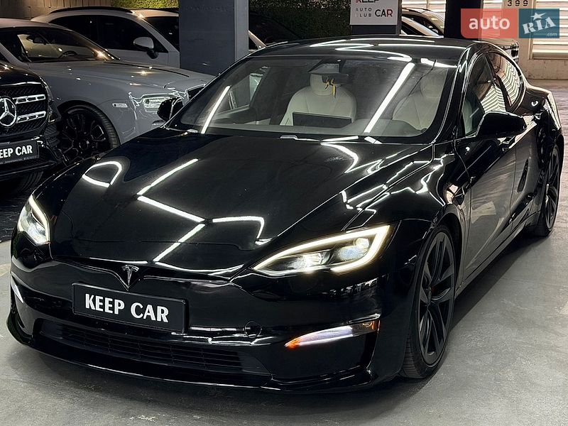 Лифтбек Tesla Model S 2023 в Одессе