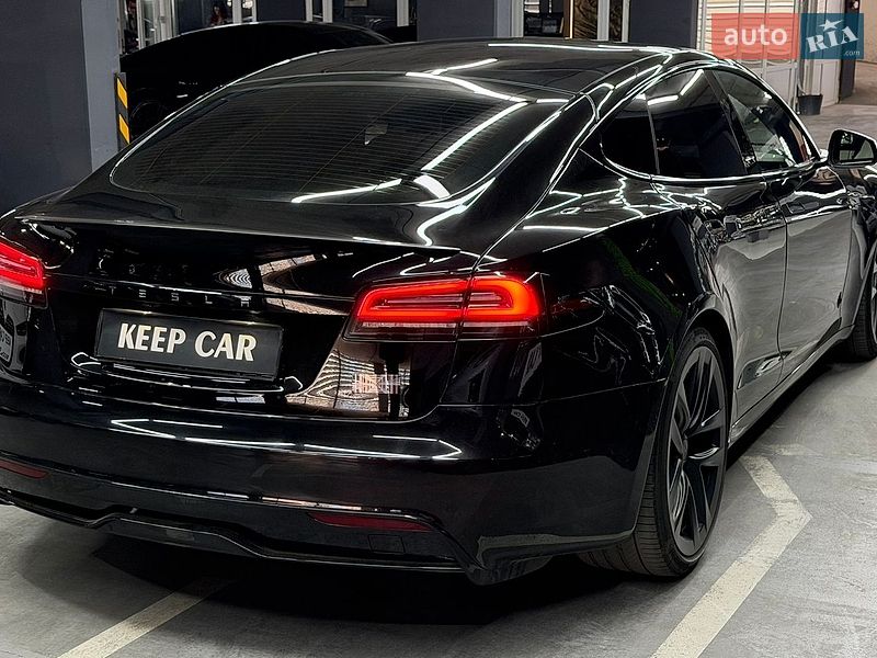Лифтбек Tesla Model S 2023 в Одессе