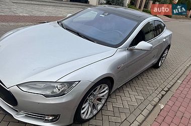 Лифтбек Tesla Model S 2015 в Одессе