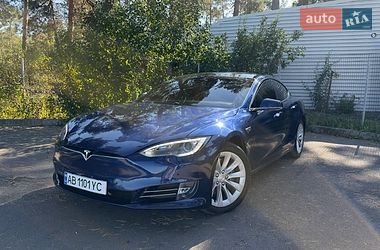 Лифтбек Tesla Model S 2016 в Виннице