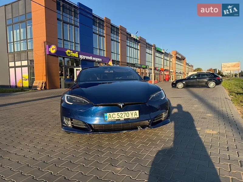 Tesla Model S