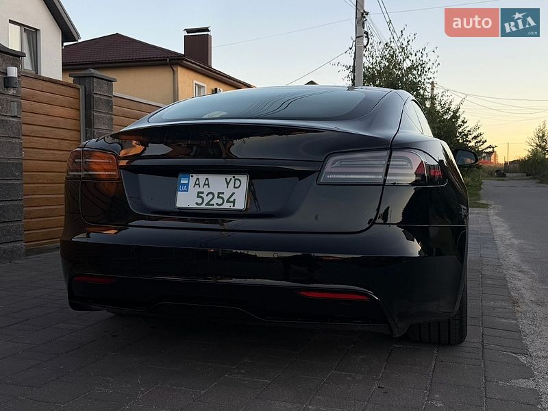 Ліфтбек Tesla Model S 2023 в Києві