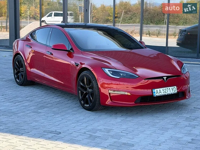 Tesla Model S 2021