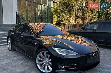 Лифтбек Tesla Model S 2018 в Ивано-Франковске