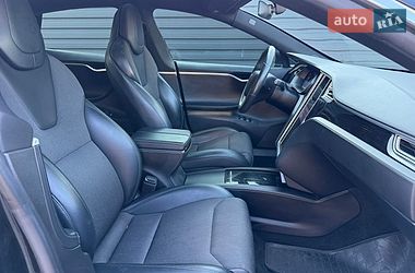 Лифтбек Tesla Model S 2017 в Владимире
