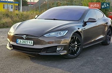 Лифтбек Tesla Model S 2013 в Черкассах