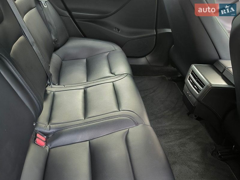 Ліфтбек Tesla Model S 2018 в Ірпені