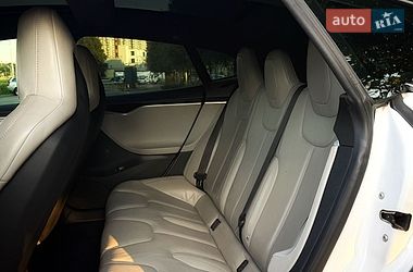 Лифтбек Tesla Model S 2015 в Киеве