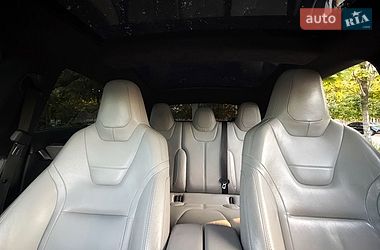 Лифтбек Tesla Model S 2015 в Киеве