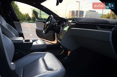 Лифтбек Tesla Model S 2015 в Киеве