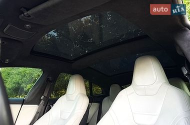Лифтбек Tesla Model S 2015 в Киеве