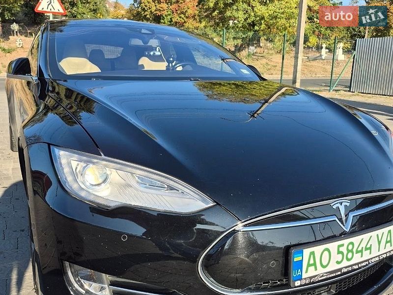 Tesla Model S 2015 Tesla Model S 2015