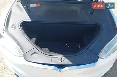 Лифтбек Tesla Model S 2018 в Черновцах