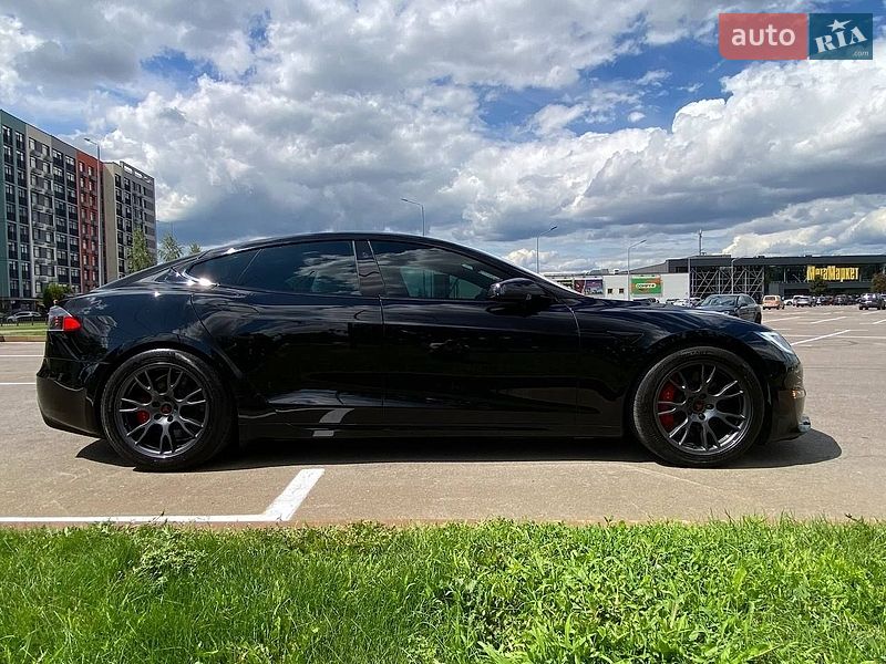 Ліфтбек Tesla Model S 2021 в Києві