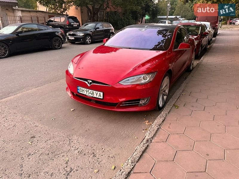 Tesla Model S 2015 Tesla Model S 2015