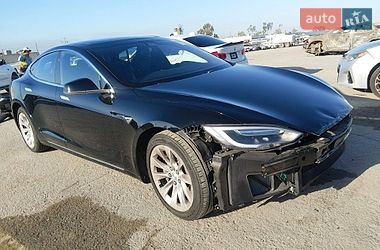 Лифтбек Tesla Model S 2017 в Тернополе