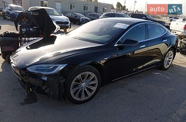 Лифтбек Tesla Model S 2017 в Тернополе