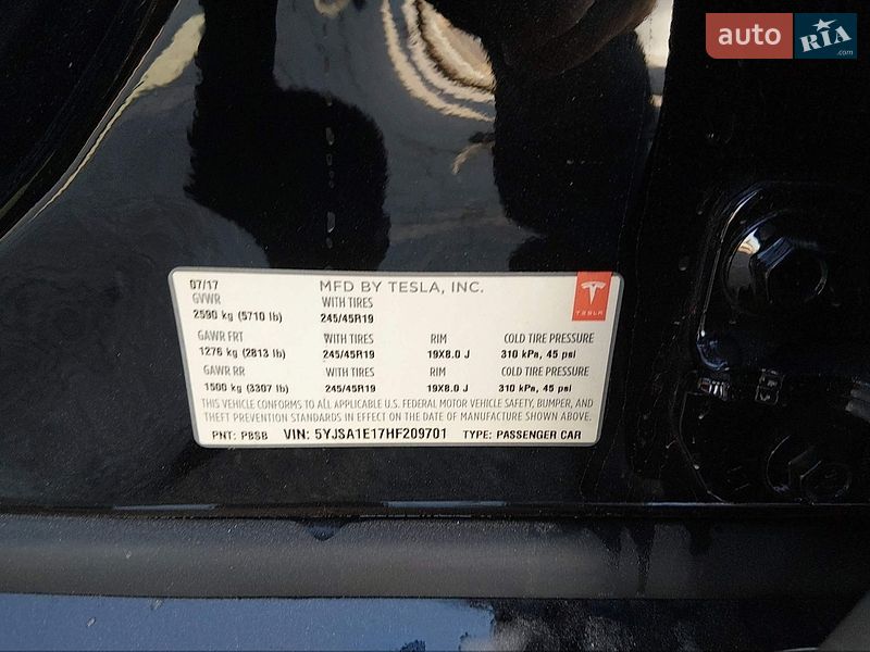 Лифтбек Tesla Model S 2017 в Тернополе