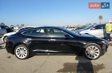 Лифтбек Tesla Model S 2017 в Тернополе