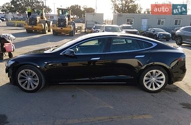 Лифтбек Tesla Model S 2017 в Тернополе