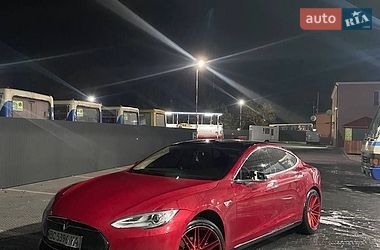 Ліфтбек Tesla Model S 2013 в Перемишлянах