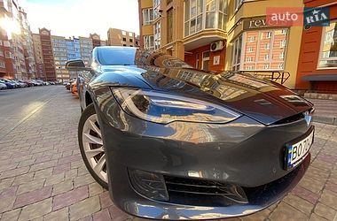 Лифтбек Tesla Model S 2016 в Тернополе фото Лифтбек Tesla Model S 2016 в Тернополе