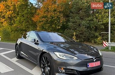 Ліфтбек Tesla Model S 2018 в Володимирі