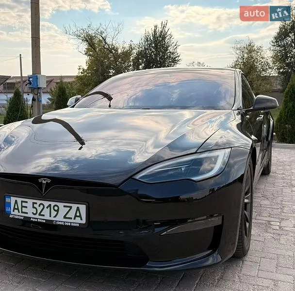 Tesla Model S