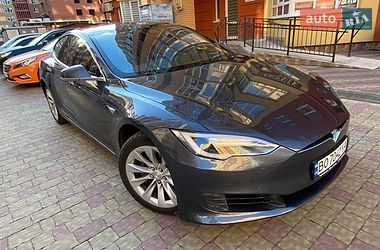 Лифтбек Tesla Model S 2016 в Тернополе фото 3 Лифтбек Tesla Model S 2016 в Тернополе