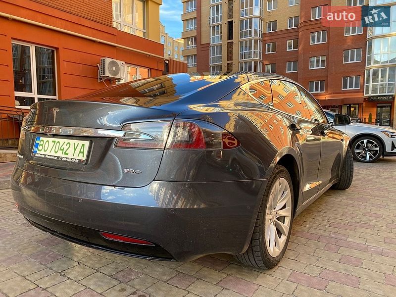 Лифтбек Tesla Model S 2016 в Тернополе фото 5 Лифтбек Tesla Model S 2016 в Тернополе