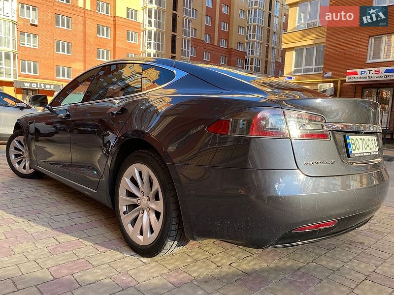 Лифтбек Tesla Model S 2016 в Тернополе фото 6 Лифтбек Tesla Model S 2016 в Тернополе