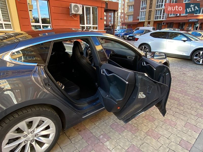 Лифтбек Tesla Model S 2016 в Тернополе фото 7 Лифтбек Tesla Model S 2016 в Тернополе