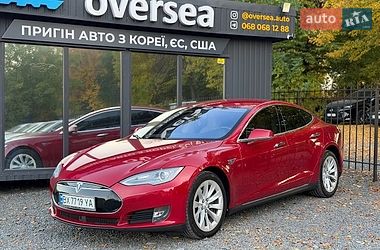 Лифтбек Tesla Model S 2016 в Хмельницком
