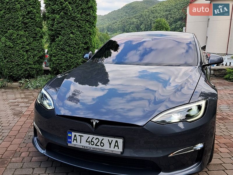 Лифтбек Tesla Model S 2021 в Коломые