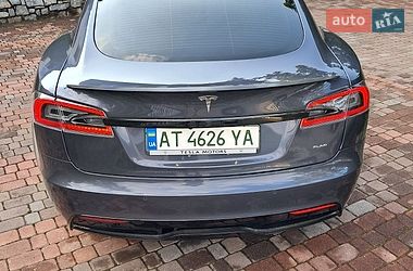 Лифтбек Tesla Model S 2021 в Коломые