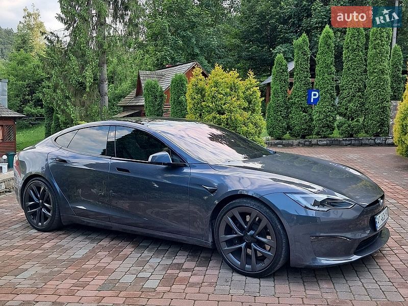 Лифтбек Tesla Model S 2021 в Коломые