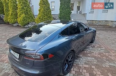 Лифтбек Tesla Model S 2021 в Коломые