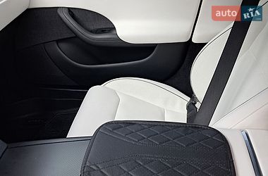 Лифтбек Tesla Model S 2021 в Коломые
