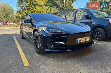 Ліфтбек Tesla Model S 2018 в Запоріжжі