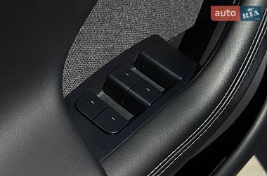 Ліфтбек Tesla Model S 2021 в Дніпрі фото 17 Ліфтбек Tesla Model S 2021 в Дніпрі