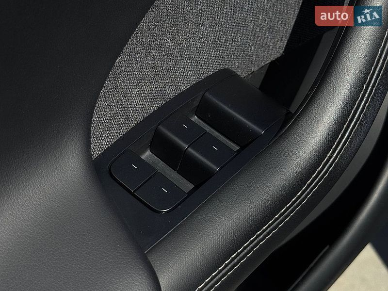 Ліфтбек Tesla Model S 2021 в Дніпрі фото 17 Ліфтбек Tesla Model S 2021 в Дніпрі