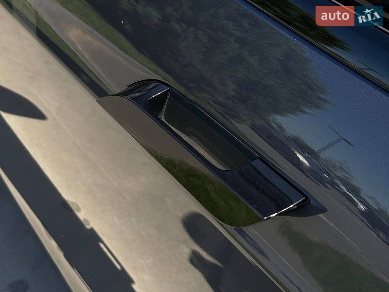 Ліфтбек Tesla Model S 2021 в Дніпрі фото 7 Ліфтбек Tesla Model S 2021 в Дніпрі