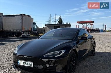 Лифтбек Tesla Model S 2016 в Мукачево
