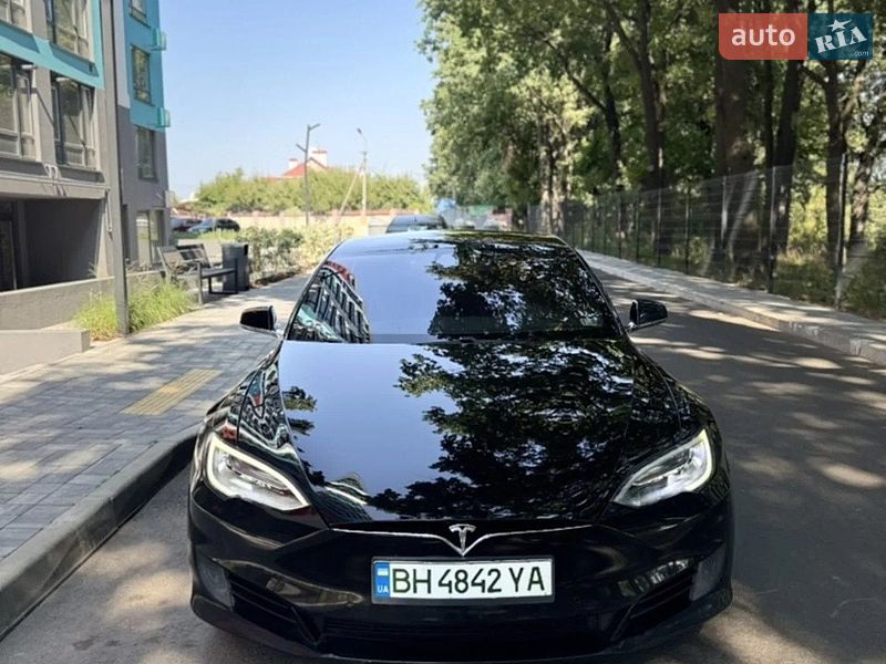 Tesla Model S 2017